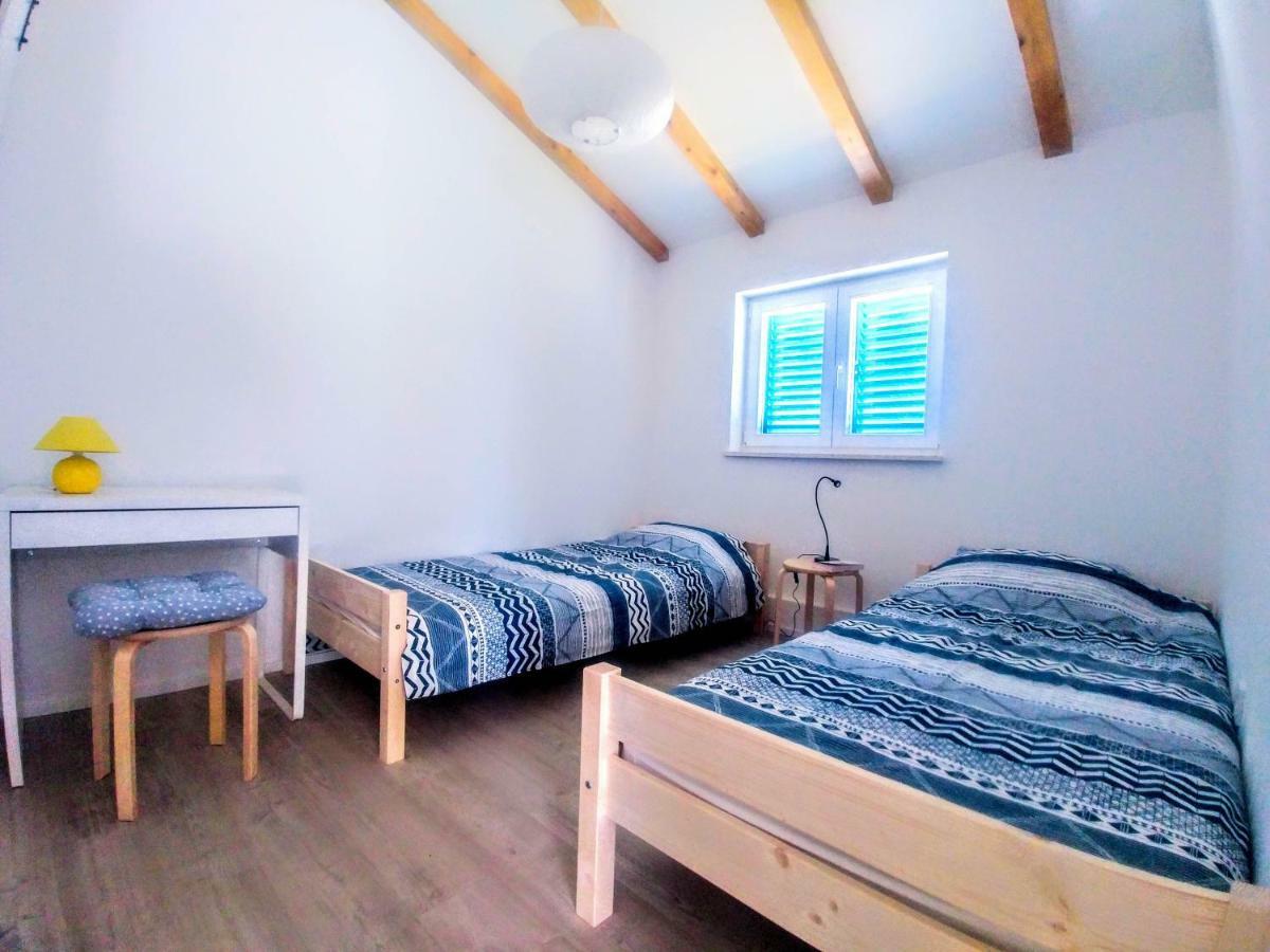 Mendula Villa Premantura Buitenkant foto